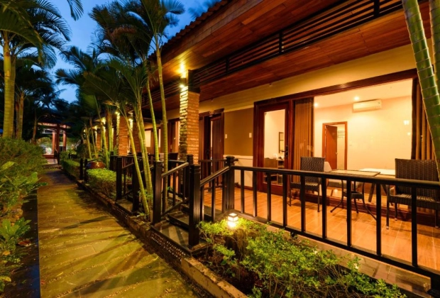 DELUXE FAMILY POOLVIEW